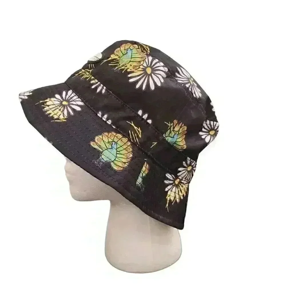 Petals & Peacocks Women's Black w Daisies & Peacocks Print Poly Bucket Hat